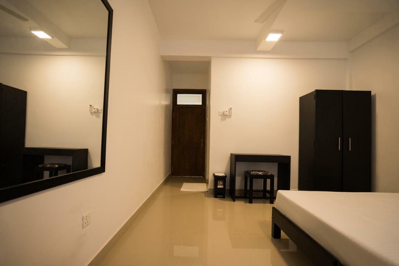 Kozy B&B Dehiwala-Mount Lavinia Exterior foto